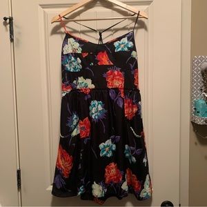 EUC American Eagle Floral Strappy Sundress, Spring Break Ready 🏖 With Pockets!